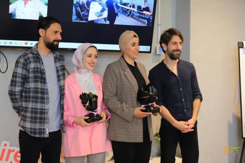 Doozians and forumZFD at the final ceremony of the Peace Journalism Training Course