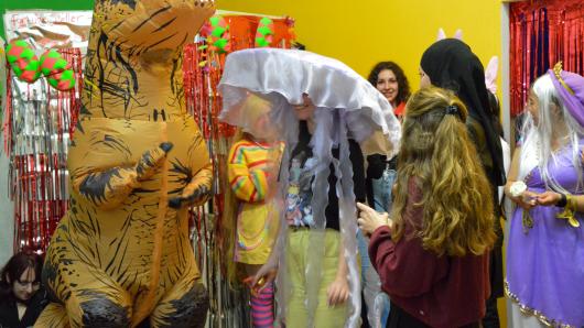 Costume contest at Beit Hagafen