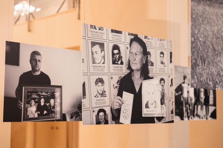 ‘Longing eyes’ exhibition 3