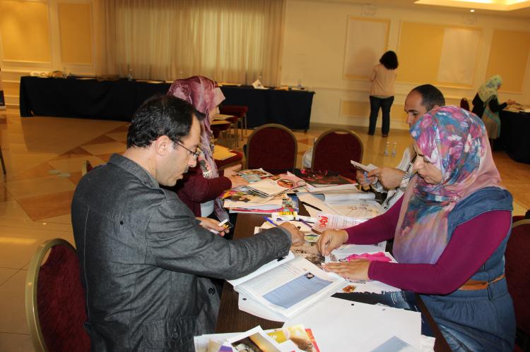 Teachers receiving training on the Memory of the War Handbook