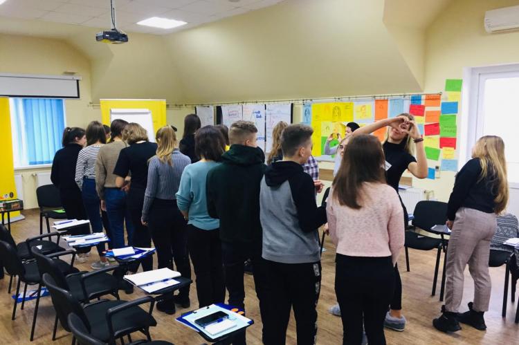 Students during a training as part of the Peaceful School project in Ukraine