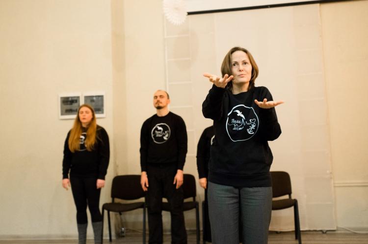 Actors during the 'Pulse of the City' project performance