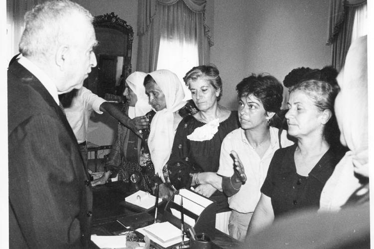 Wadad Halawani trifft Premierminister 1984