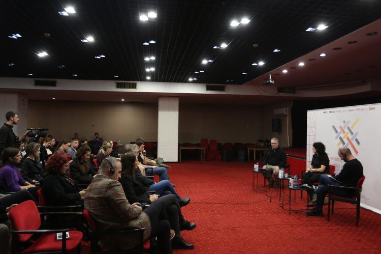 Mir&euml;dita, Dobar dan!: Literature as a Bridge in an Era of Turmoil 1