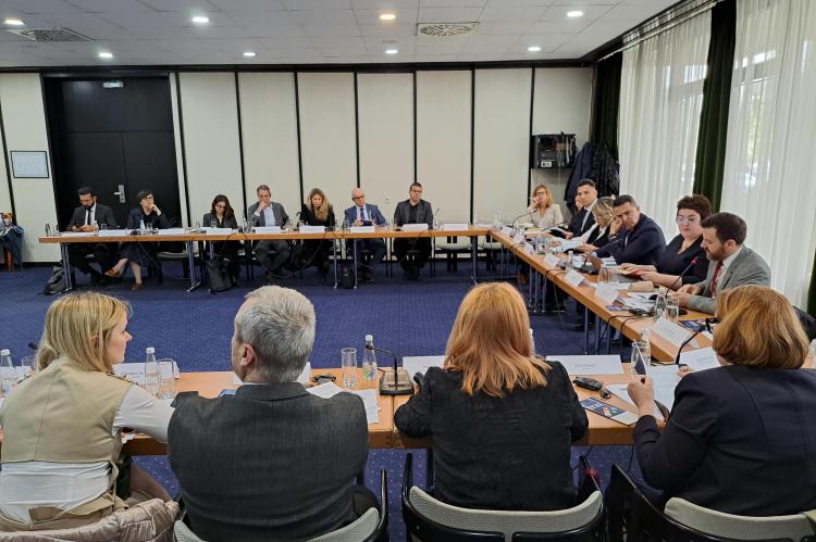 Prosecuting denial, glorification and approval of war crimes: How to establish judicial practice in BiH? 2