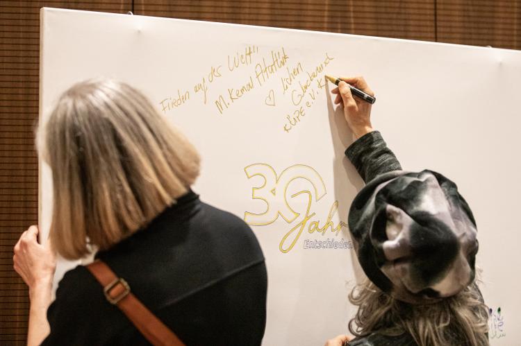 Leinwand zum Beschriften bei Jubil&auml;ums-VA