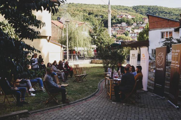 Promotion of ‘Beyond pain, towards courage: Stories about the trauma of wartime sexual violence’ in Prizren 4