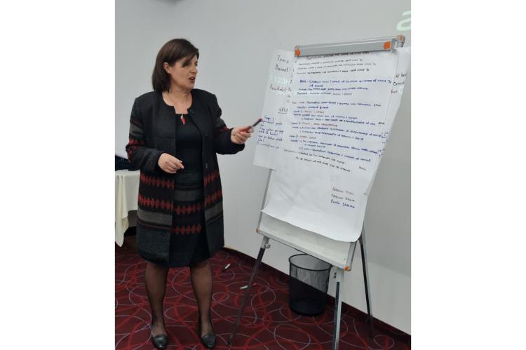 Workshop on the manual “Women and Gender” in the last two decades of XX century in Kosovo 5