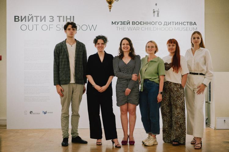 Gruppenfoto Team des War Childhood Museums in Kiew