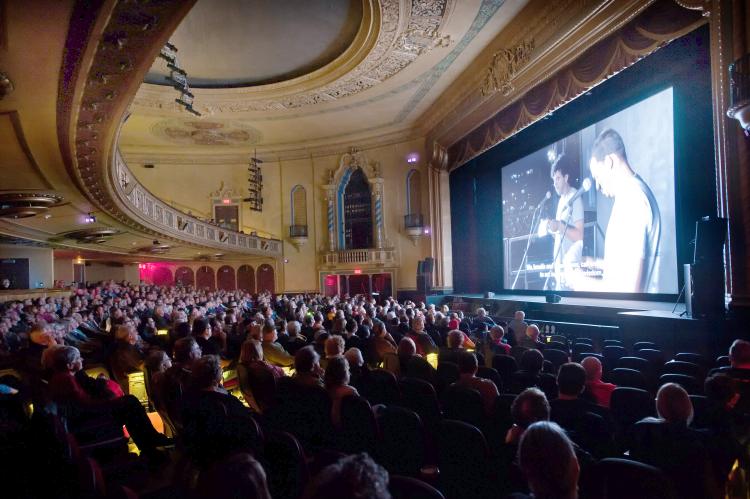 Vorpremiere des Films Disturbing the Peace auf dem Ebertfest 2016