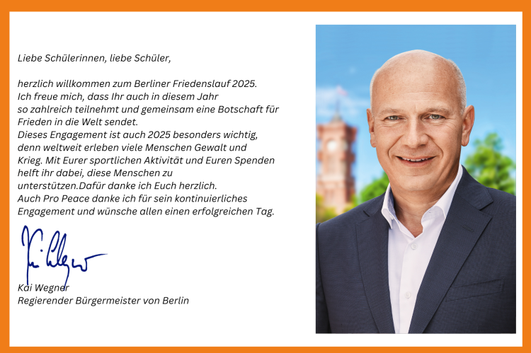 Kai Wegner begrüßt die Schüler*innen zum Berliner Friedenslauf am 21. Mai 2025