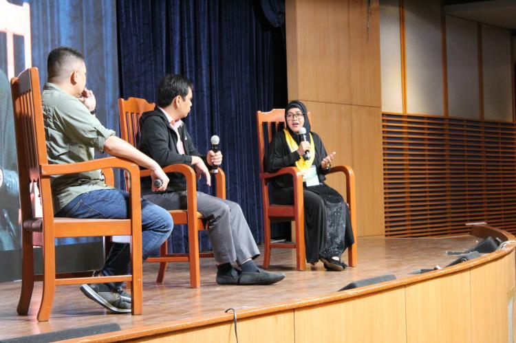 Jehan Usop in a panel debate at the CSJ conference.