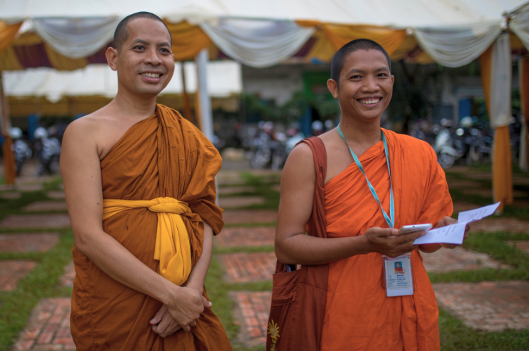 Zwei buddhistische M&ouml;nche in Kambodscha