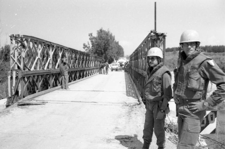 Ein von der israelischen Armee 1985 während der israelischen Besatzung errichteter Kontrollpunkt in der Nähe der libanesischen Stadt Tyros.