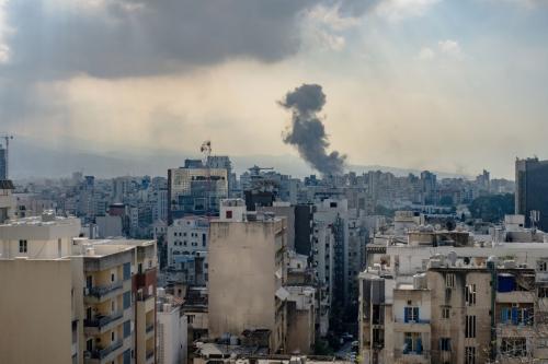 Luftangriff &uuml;ber einen Vorort von Beirut
