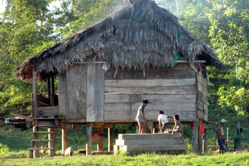 Einfache Pfahlbauten an der Atlantikk&uuml;ste Nicaraguas