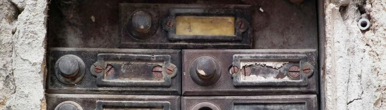 Türklingel: unbekannt verzogen