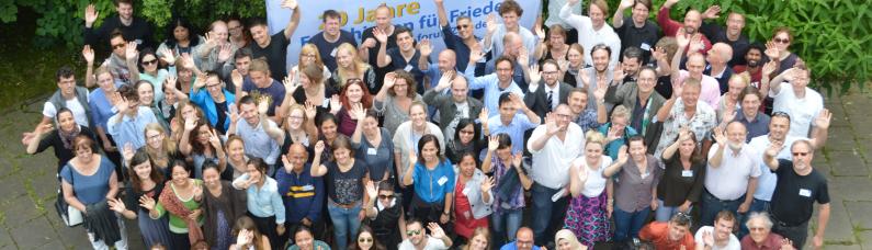 Mitarbeitende von Pro Peace zum 20. Jubiläum 2016