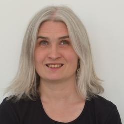 Lea Heuser, Referentin für Öffentlichkeitsarbeit beim forumZFD