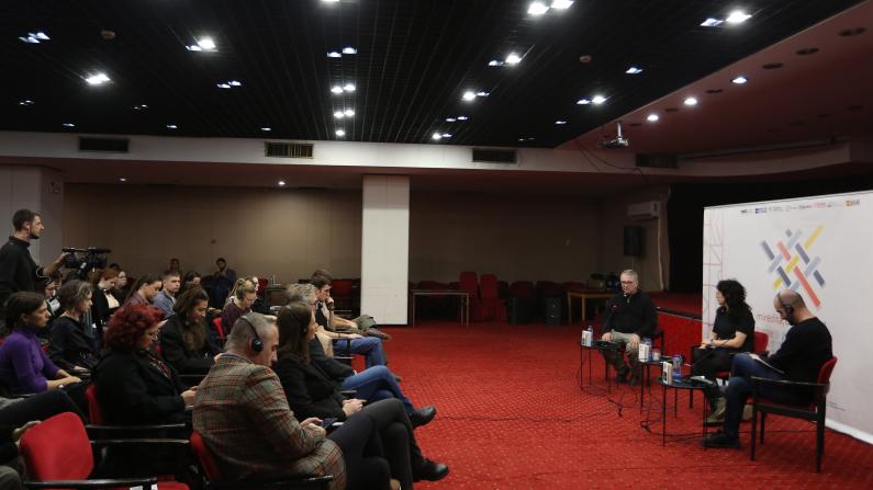 Mir&euml;dita, Dobar dan!: Literature as a Bridge in an Era of Turmoil 1