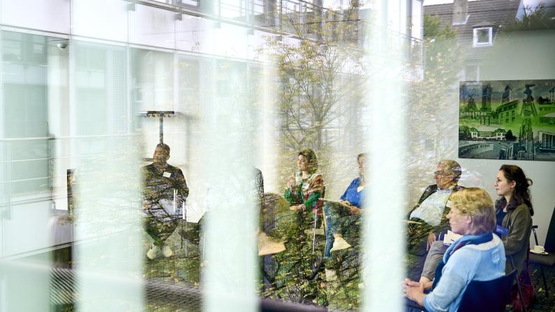 Teilnehmer einer Diskussionsrunde in Gelsenkirchen