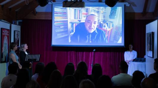 Per Videobotschaft bedankte sich Dragan Popović f&uuml;r die Auszeichnung