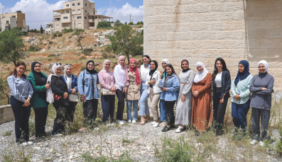 Westbank: Frauengruppe im Projekt Jami’at Banaat