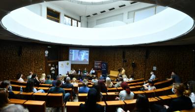 The book “Beyond pain, towards courage! Stories about the trauma of wartime sexual violence” is published in Prishtina 1