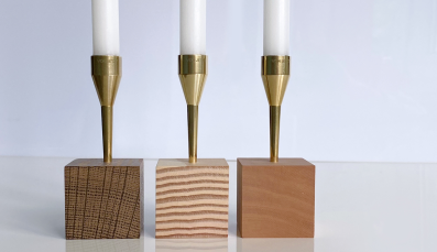 Das Friedenslicht von STUDIO VON JETZT in in 3 verschiedenen H&ouml;lzern