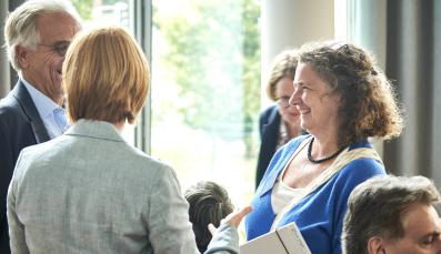 Gespräch auf der Interkommunalen Fachtagung von Pro Peace 2024
