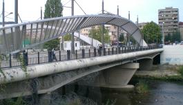 Br&uuml;cke von Mitrovica im Kosovo