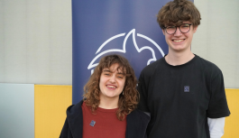 Freiwillige Hannes und Anastasia