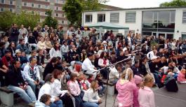 Bei einer KKB-Veranstaltung in Oranienburg kommen viele B&uuml;rger*innen zusammen.
