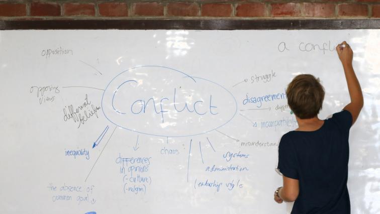 Conflict Sensitive Journalism Conflict on Board