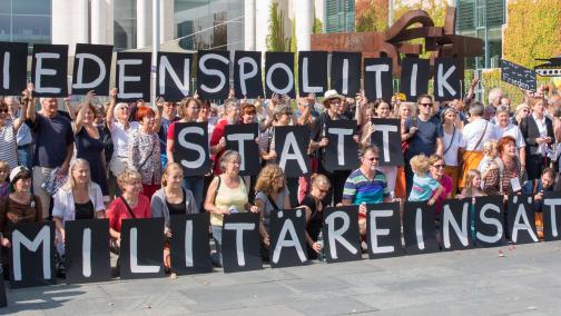 Aktion vor dem Bundeskanzlerinamt
